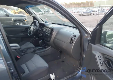 2005 Ford Escape Xls из США, поврежденный, VIN 1FMYU02Z25KB63243